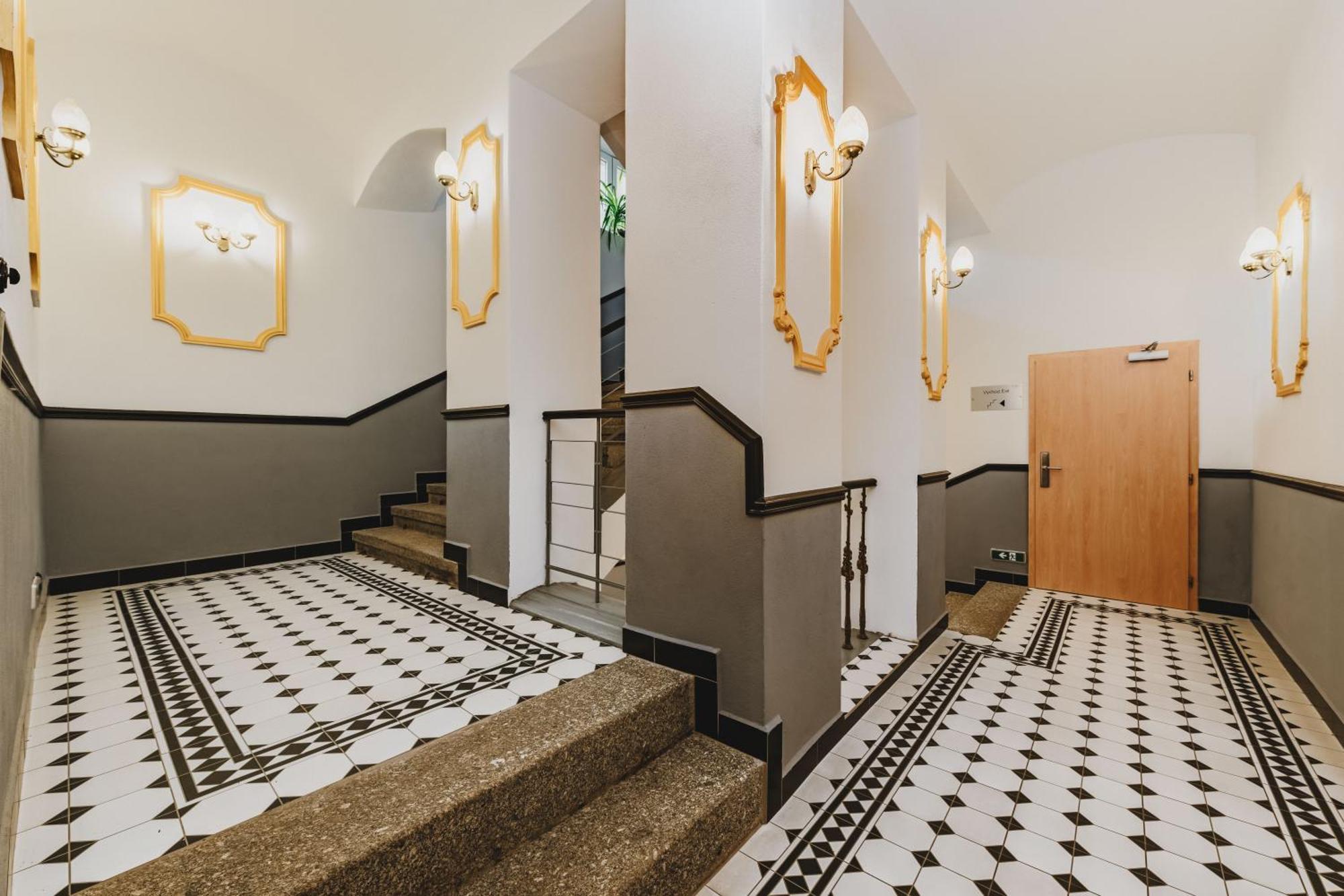 Grand Tabor Otel Dış mekan fotoğraf
